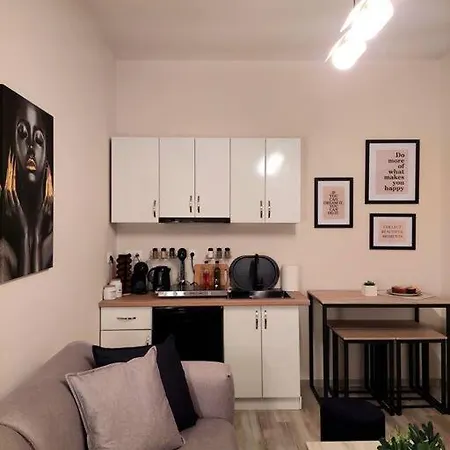 Cherry's Патитири