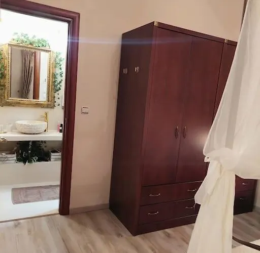 Апартаменты Cherry's Патитири