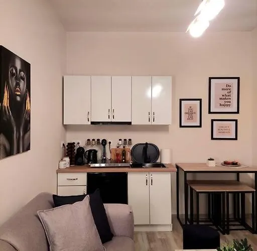 Cherry's Патитири